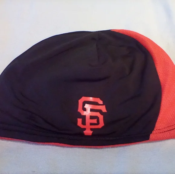 San Francisco Beanie - Picture 1 of 4